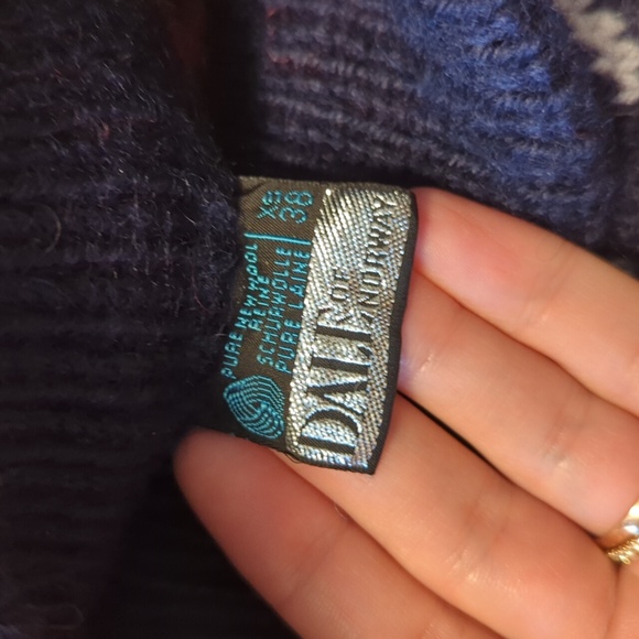 Dale of Norway Nordic mock neck 100% wool sweater - Picture 4 of 8